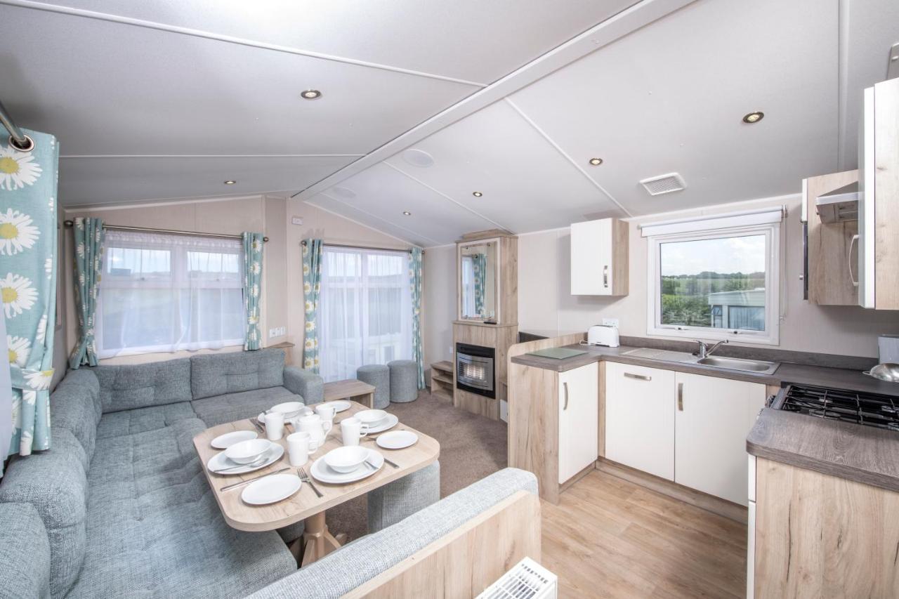 Widemouth Bay Caravan Park บู๊ด ภายนอก รูปภาพ
