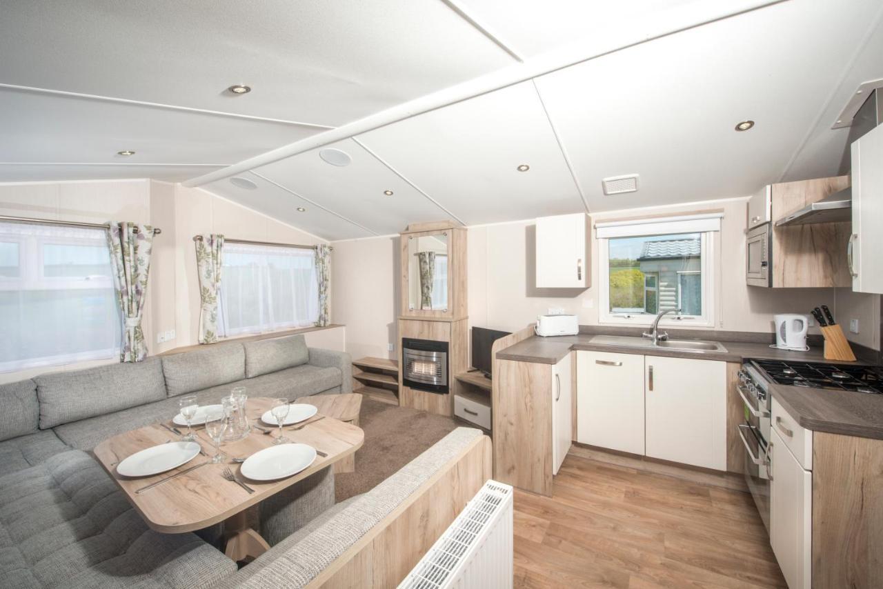Widemouth Bay Caravan Park บู๊ด ภายนอก รูปภาพ
